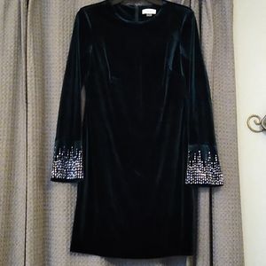 Calvin Klein green velvet dress w/sequin embellished  sleeve Christmas green